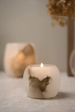 Alabaster circle kynttilälyhty luonnonvalkoinen