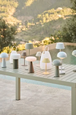 Alvara LED-pöytälamppu vaalean beige
