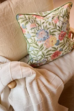 Ana koristetyynynpäällinen moniväri