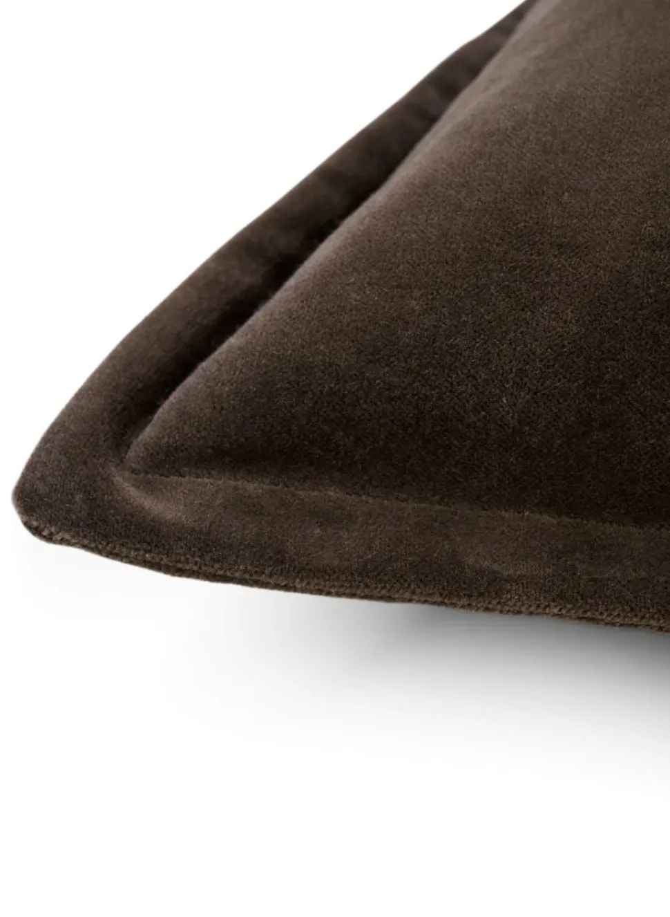 Andrea velour koristetyynynpäällinen tummanruskea