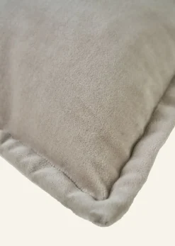 Andrea velour koristetyynynpäällinen vaalean beige