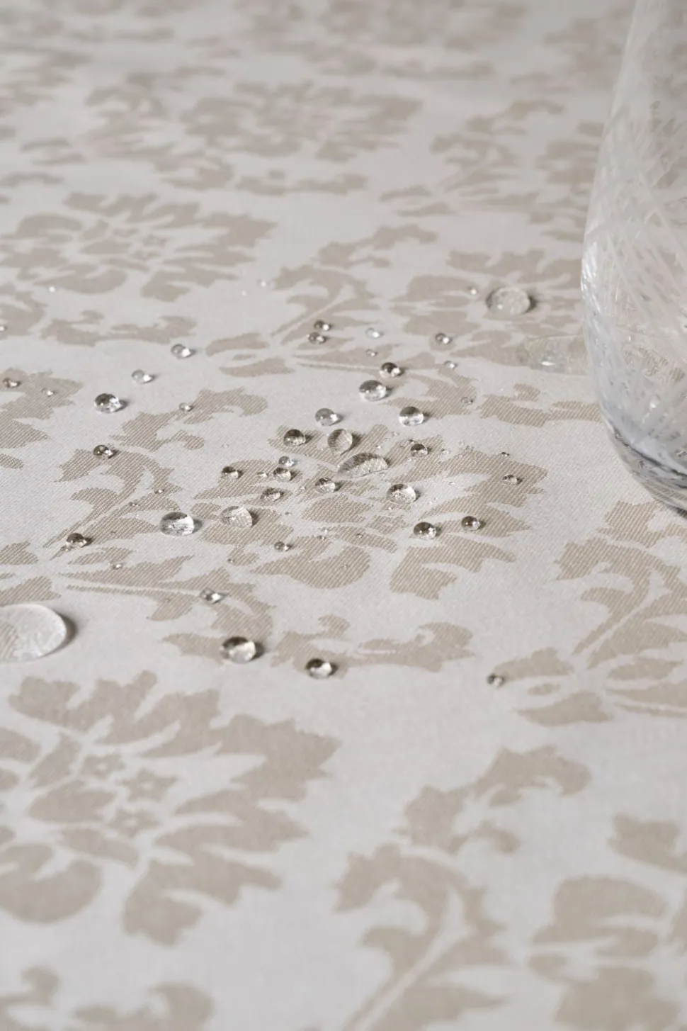 Angelica pintakäsitelty pöytäliina beige