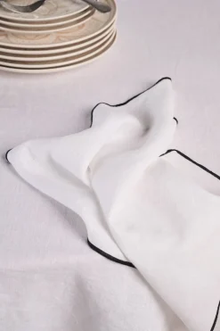 Atelier pyöreä pellavaliina valkoinen