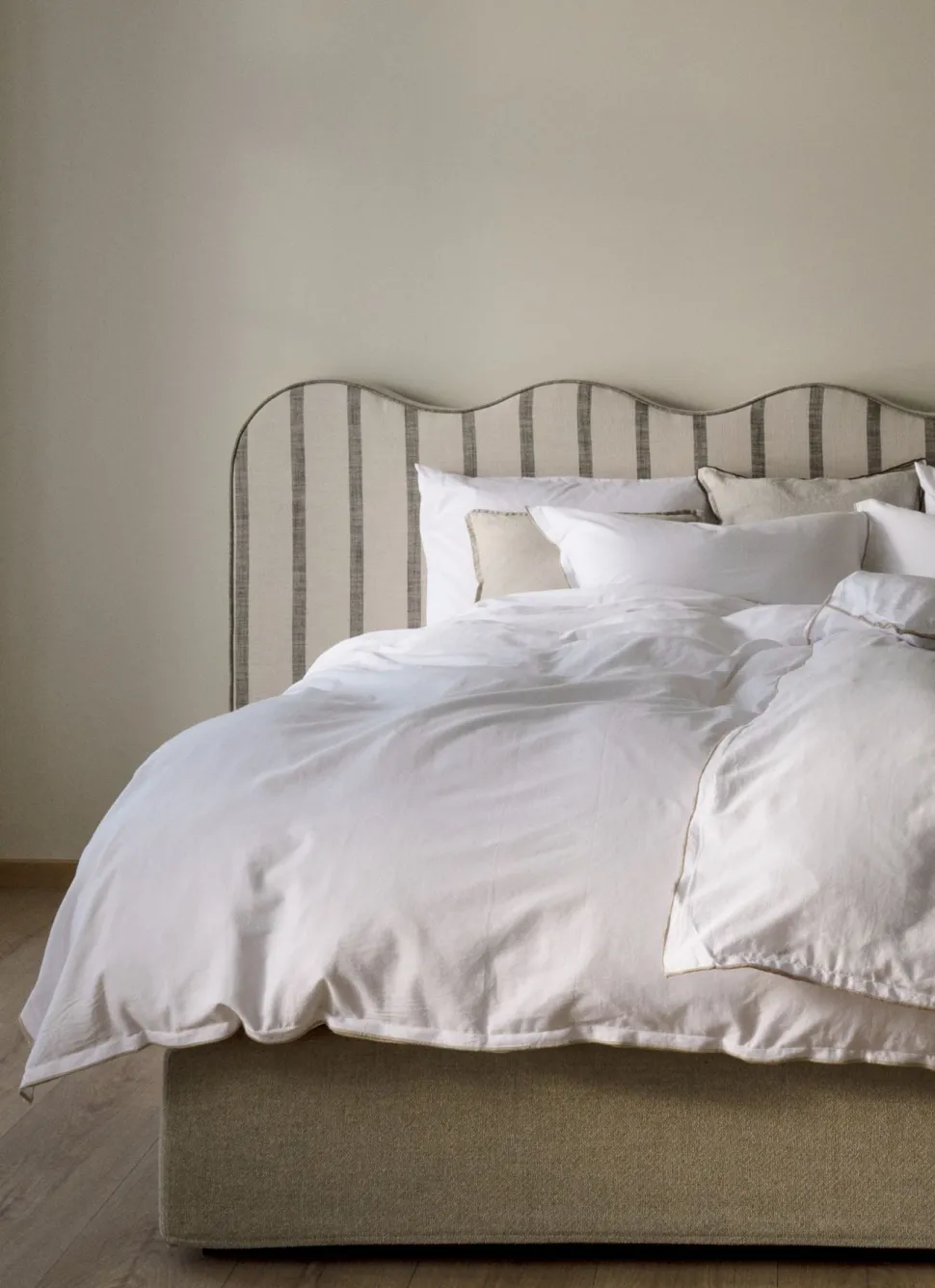Atelier sängynpääty moniväri/beige