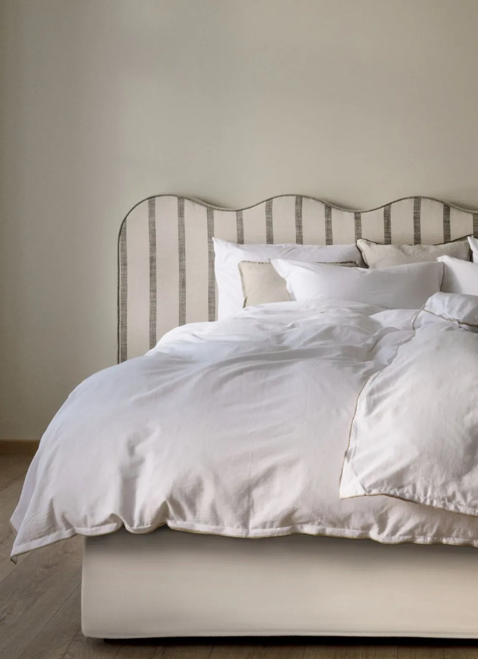 Atelier sängynpääty moniväri/beige