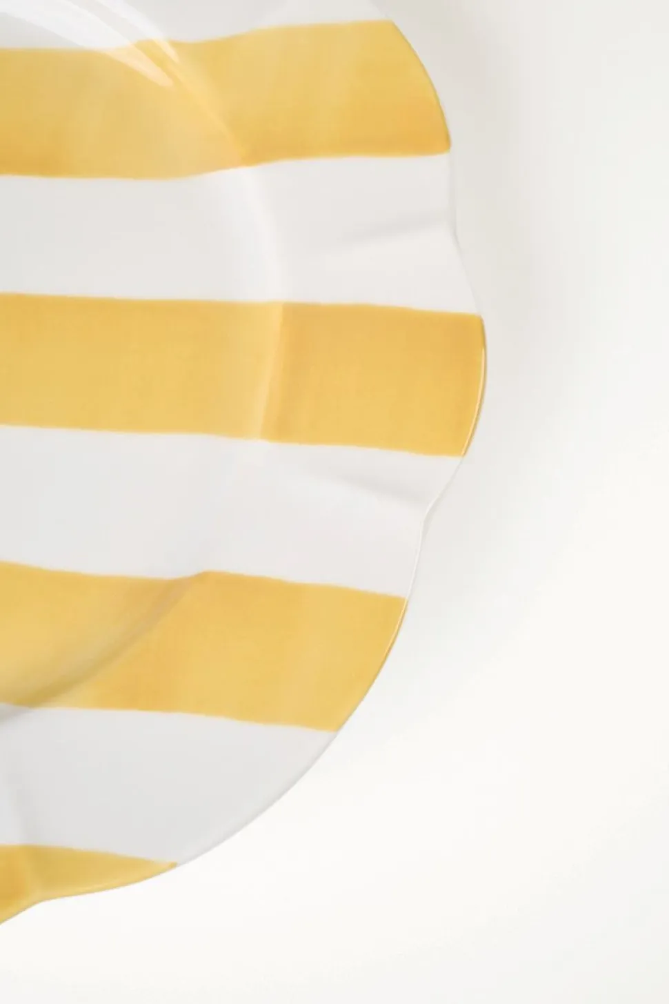 Atelier stripe lautanen keltainen