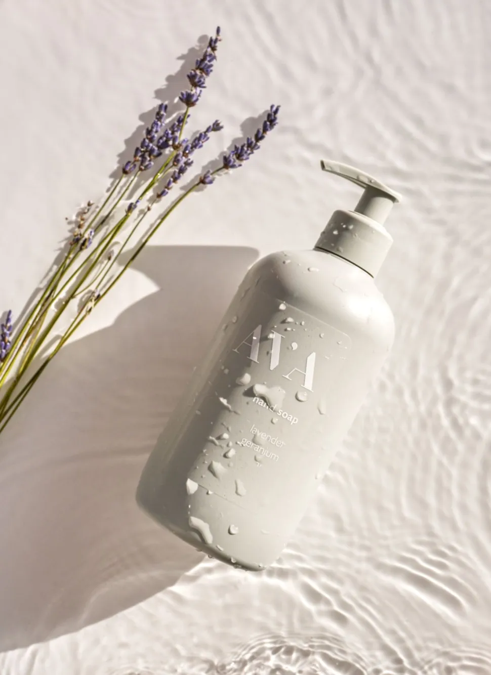 Ava Lavendel Geranium käsivoide vaaleanvihreä