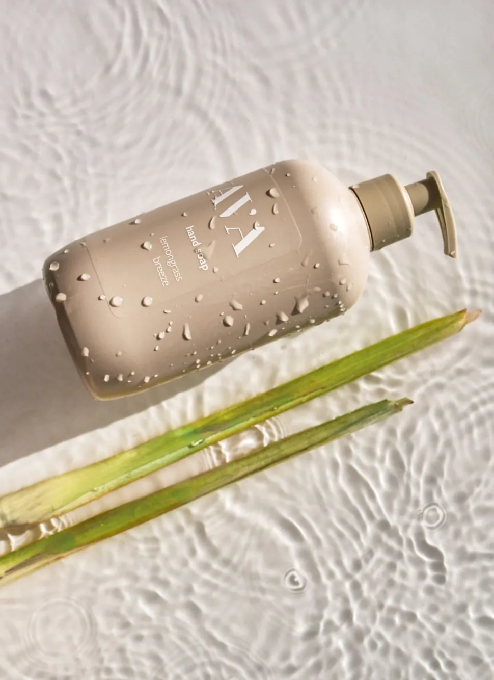 Ava Lemongrass Breeze käsisaippua beige