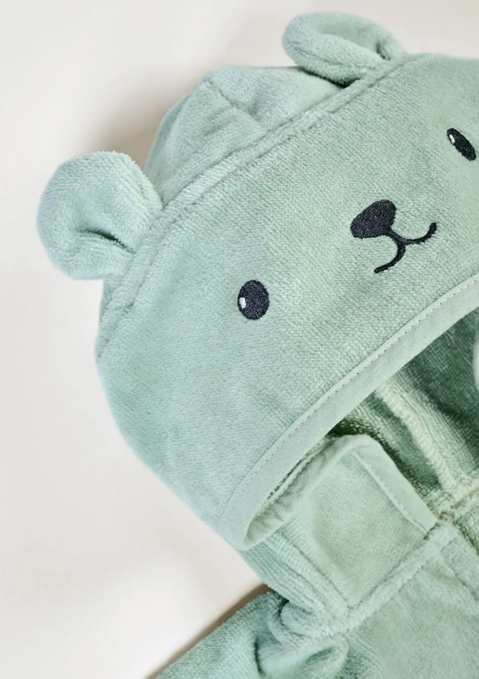 Bear poncho vaaleanvihreä