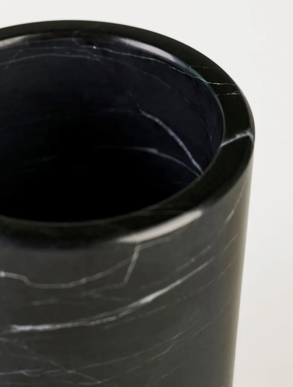 Black Marble hammasharjateline musta