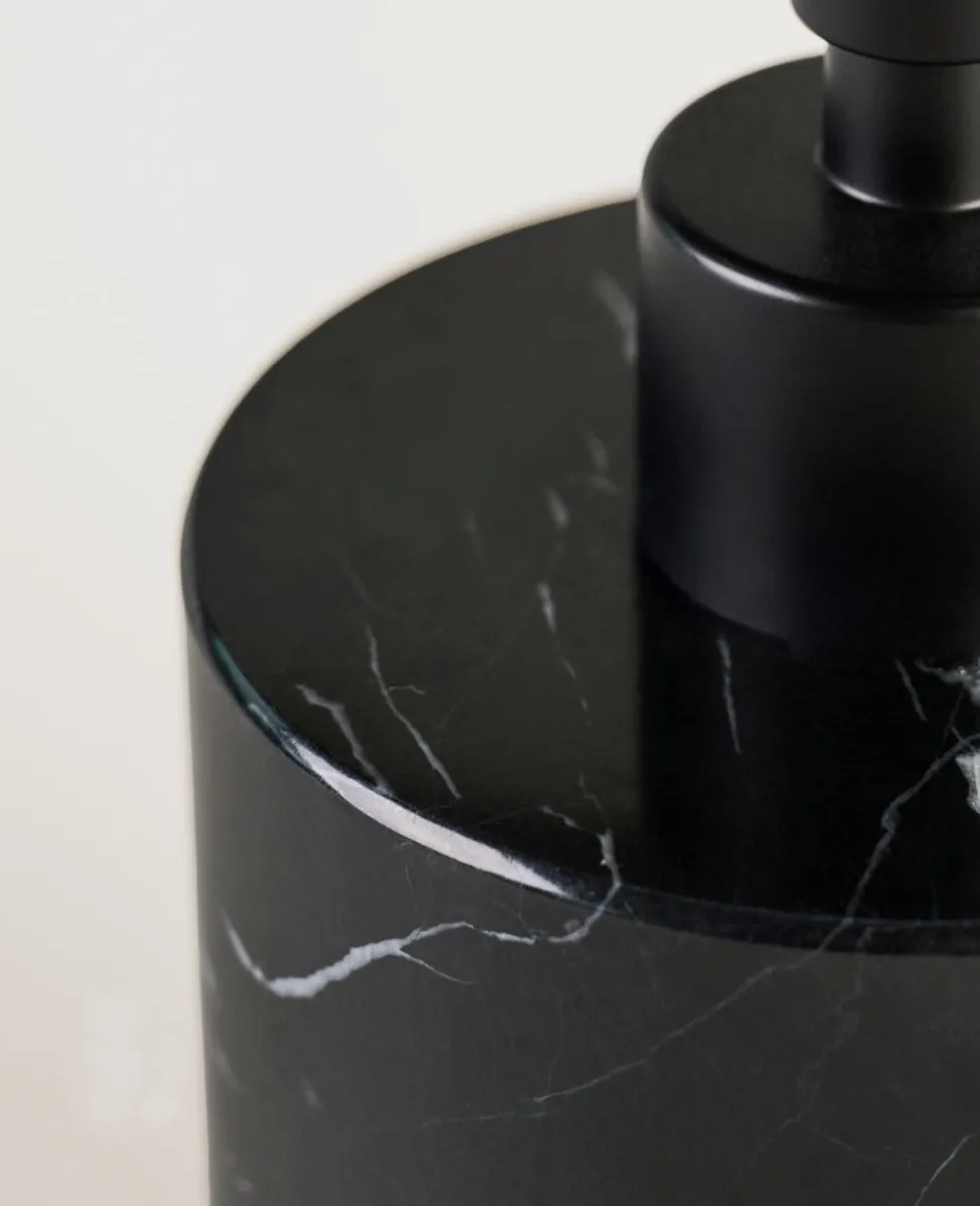 Black Marble saippuapumppu musta