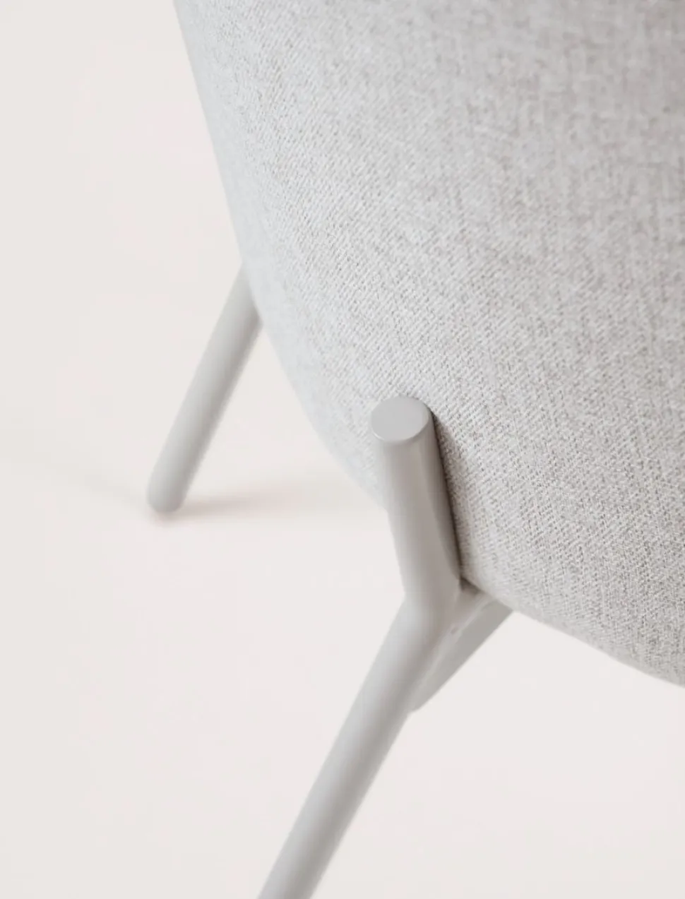 Carsten ruokapöydän tuoli vaalean beige