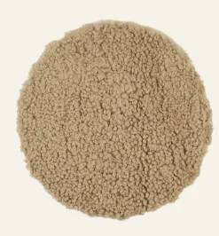 Curly istuinalusta karamelli