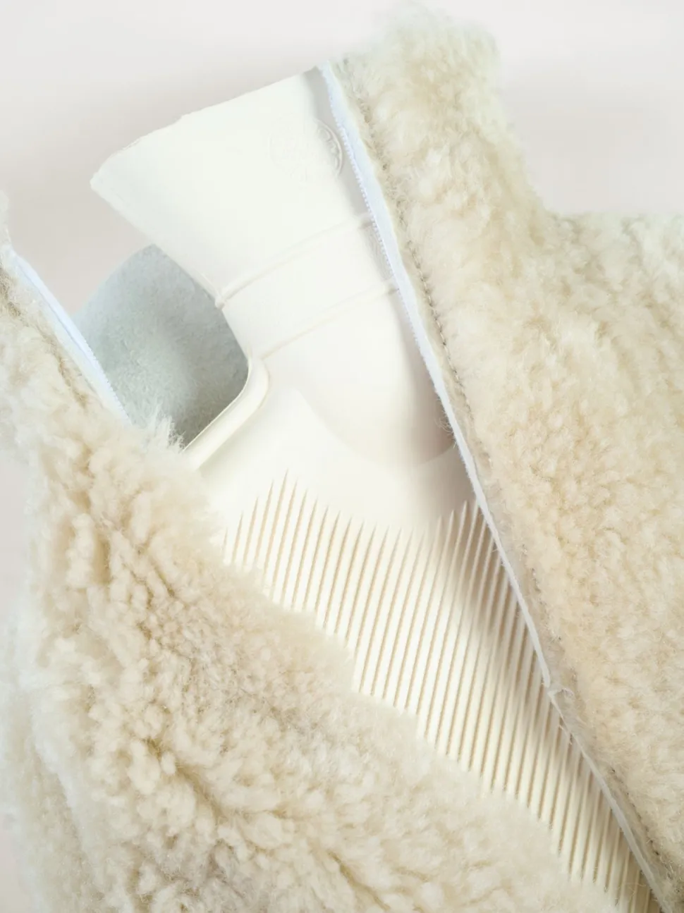 Curly wool kuumavesipullo beige