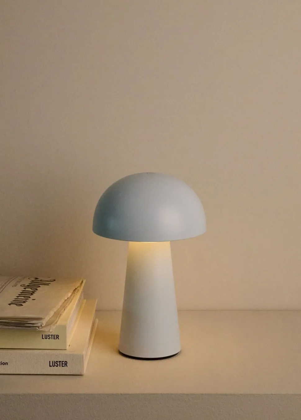 Isella LED-pöytälamppu vaaleansininen