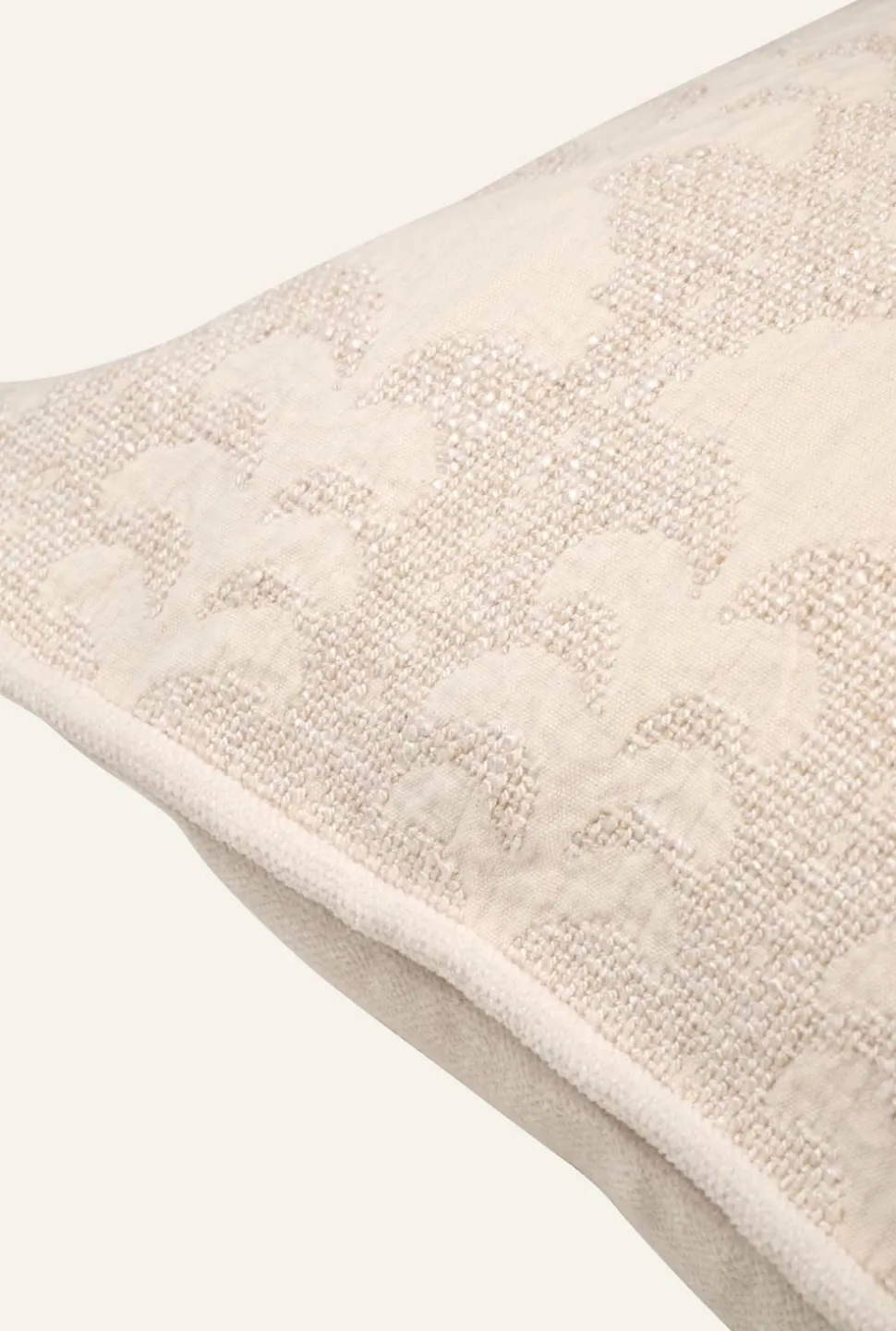 Jennifer koristetyynynpäällinen luonnonvalkoinen