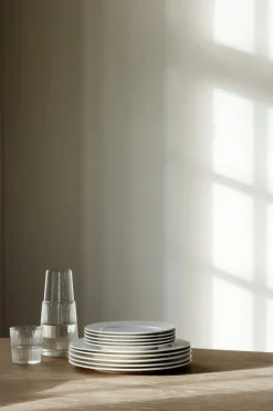 Klara vesikarahvi läpikuultava