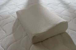 Kontur viscoelastic ergonominen tyyny luonnonvalkoinen