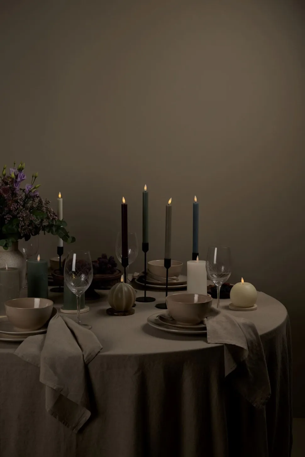 Lucius rustic round led-kynttilä valkoinen