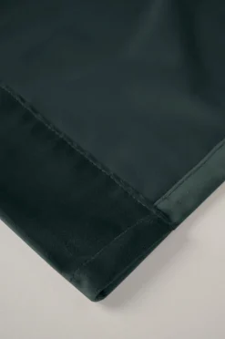 Mali velour verho tummanvihreä