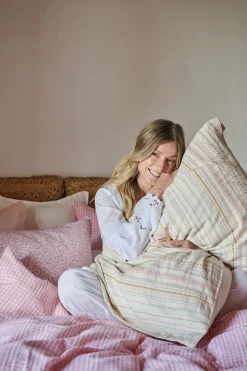 Midsummer Romance hotellityynyliina moniväri