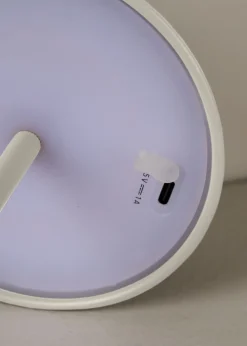 Millie LED-pöytälamppu vaalean beige