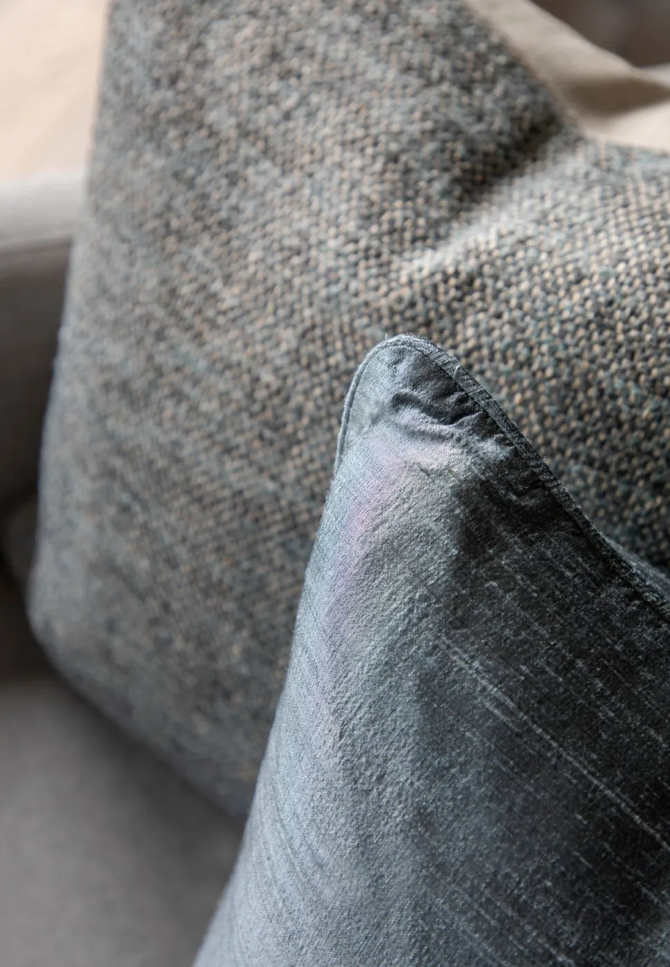 Mulbury silk koristetyynynpäällinen sumuinen sininen