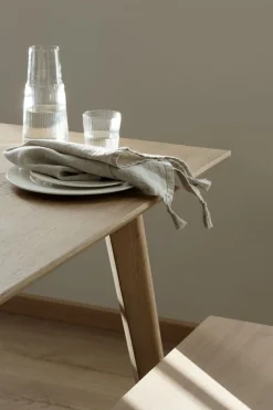 Nora ruokapöytä luonnonväri