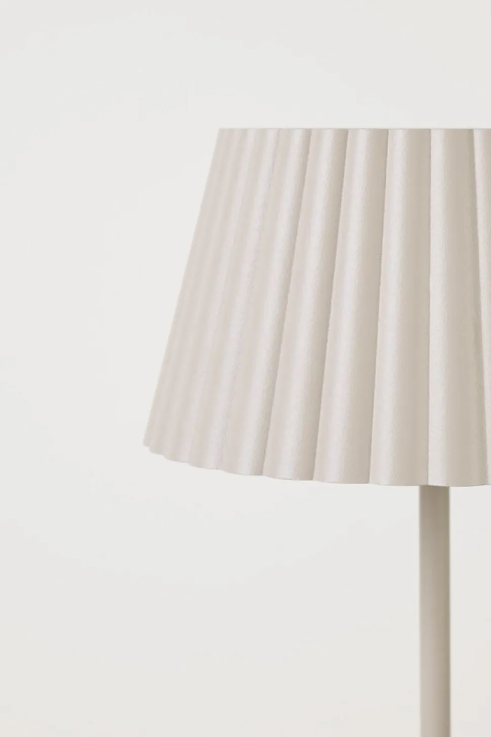 Nymera LED-pöytälamppu beige
