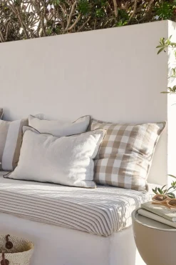Oliver koristetyynynpäällinen luonnonväri