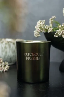 Patchouli Freesia metallic tuoksukynttilä vihreä