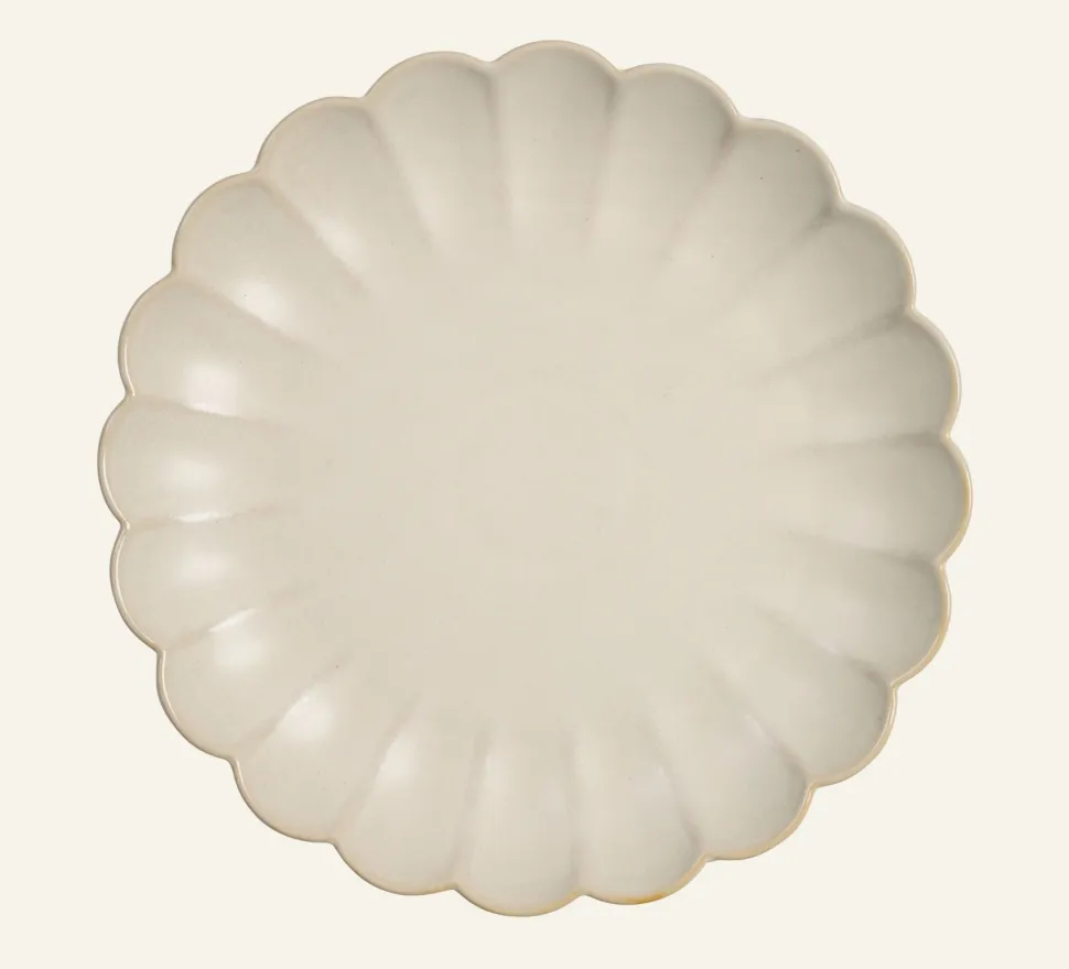 Scallop ruokalautanen luonnonvalkoinen