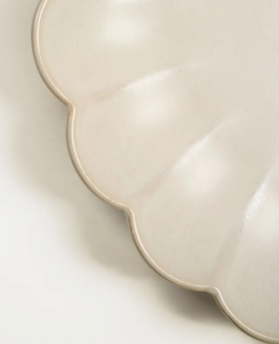 Scallop ruokalautanen luonnonvalkoinen