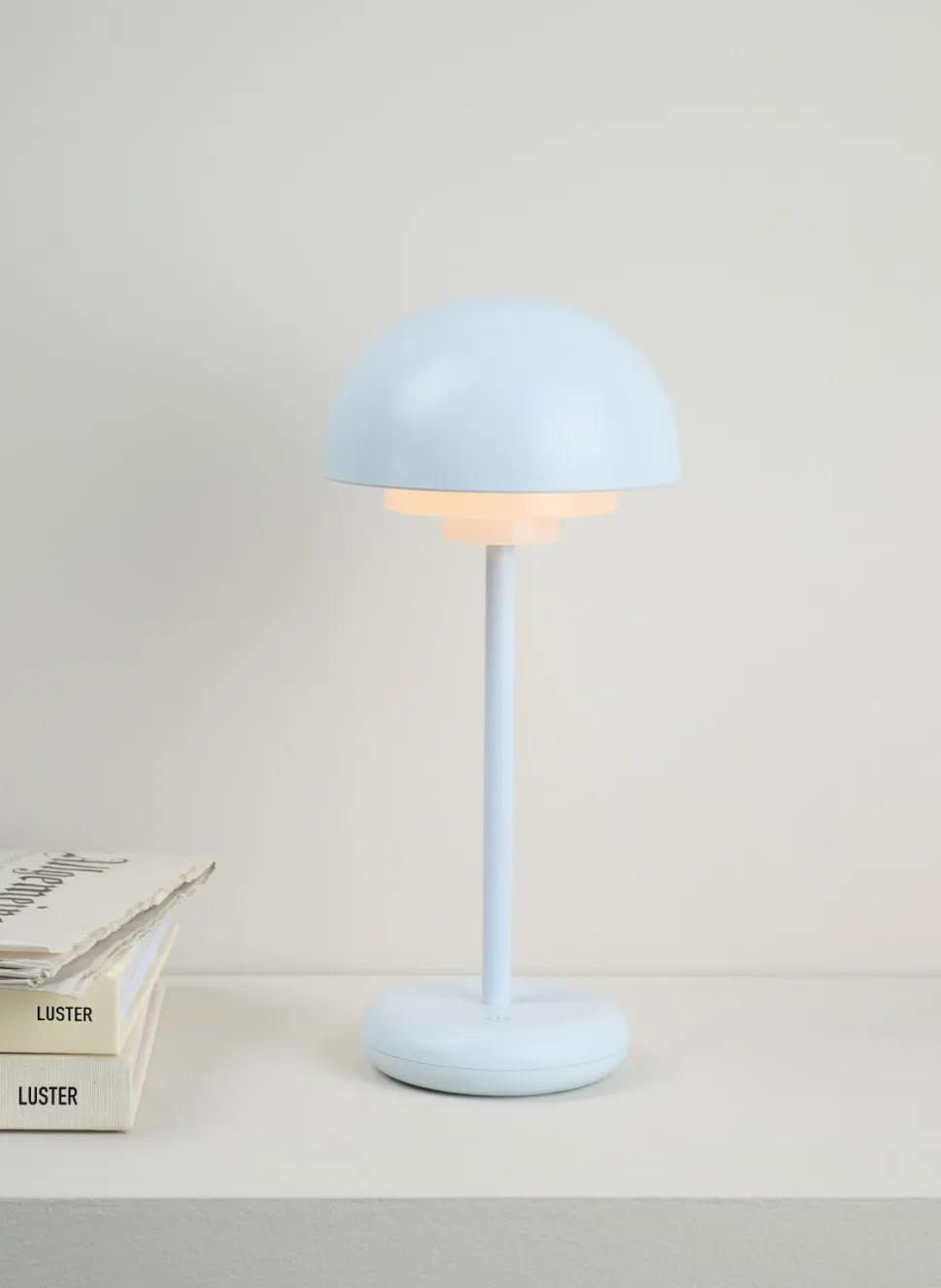 Solara LED-pöytälamppu vaaleansininen