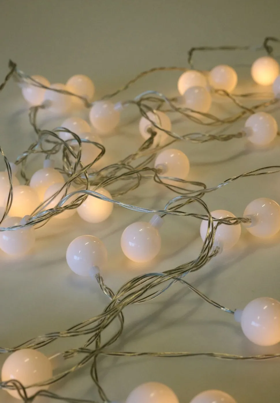 Sphere LED-valosarja valkoinen