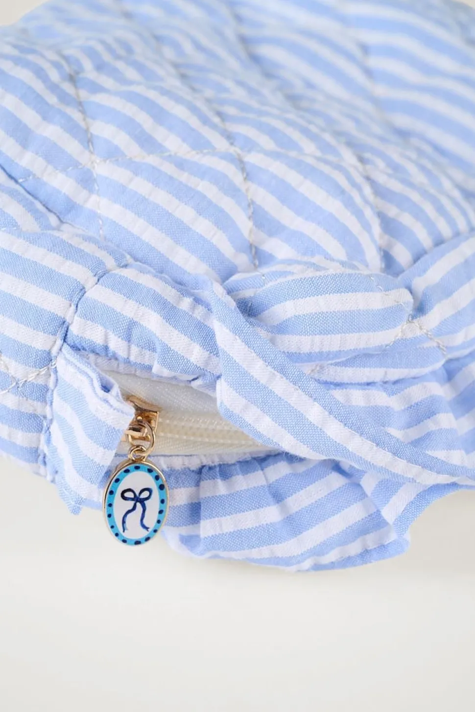 Summer stripe toilettilaukku sininen