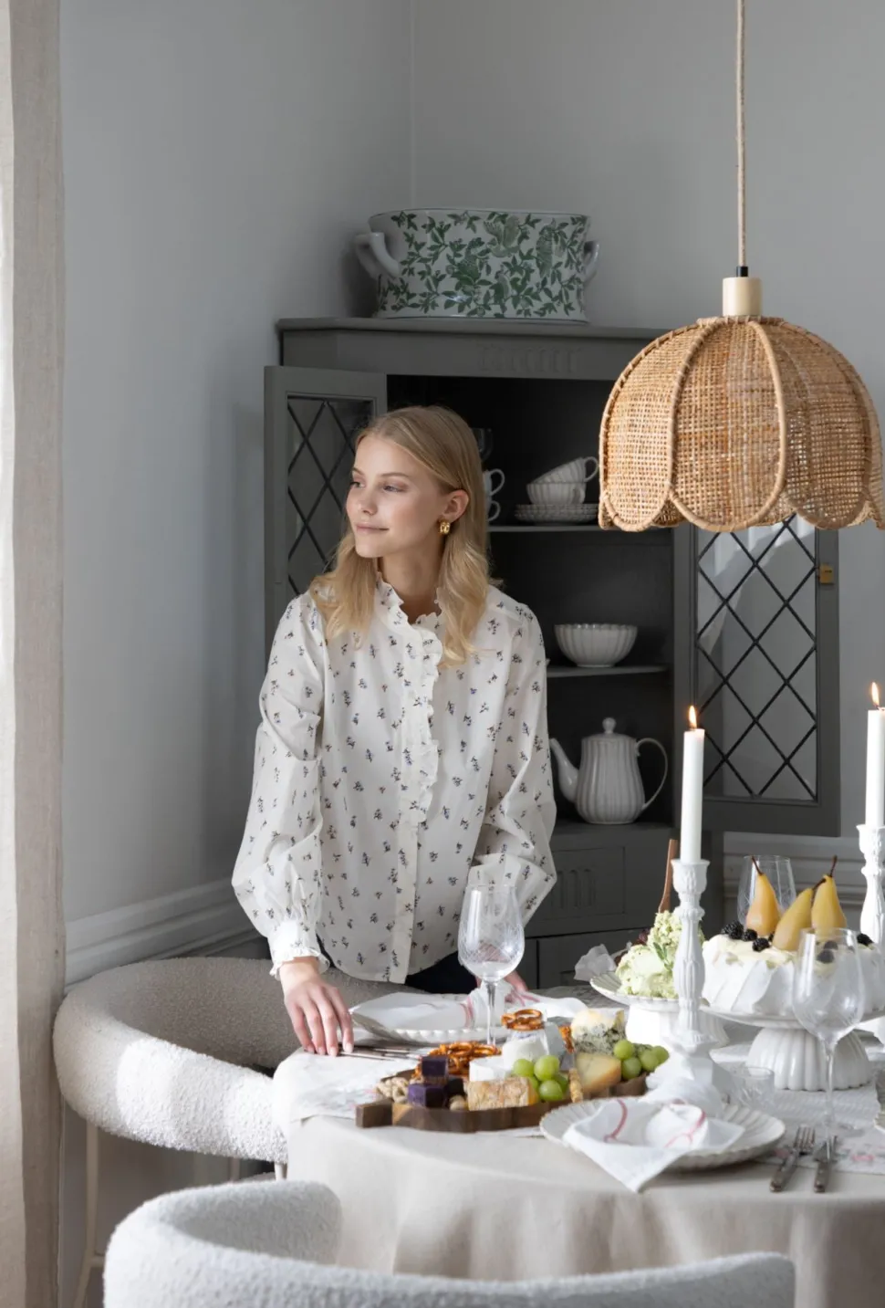 Tuy lampunvarjostin luonnonväri