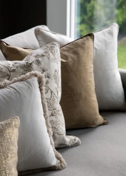 Vicky koristetyynynpäällinen valkoinen