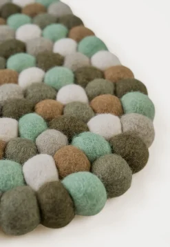Wool Oval pannunalunen oliivinvihreä